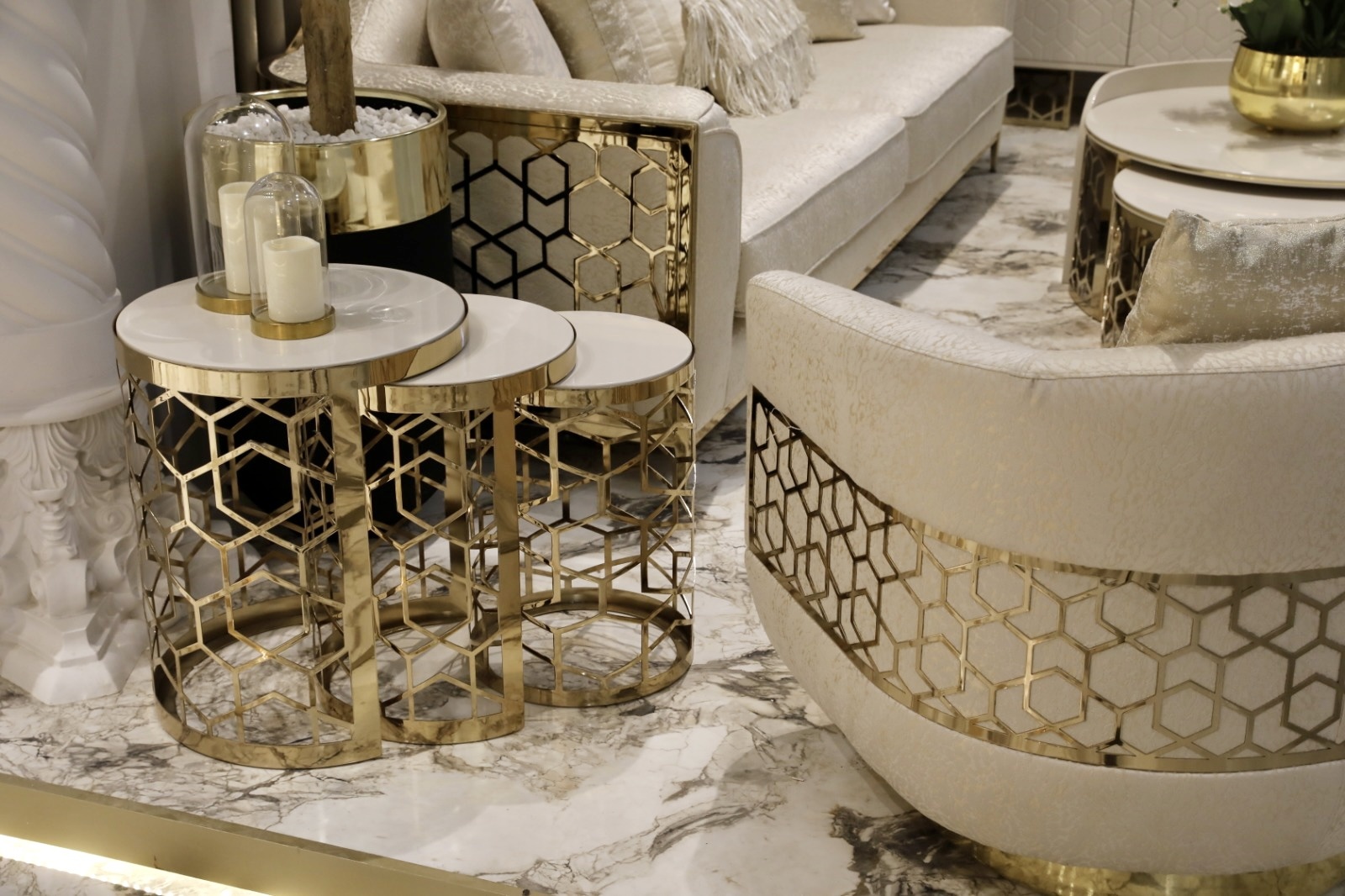 palazzo honeycomb set of tables