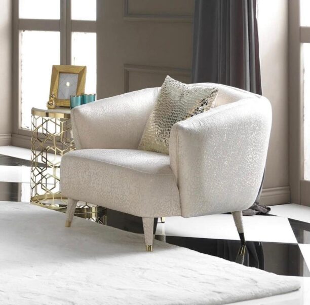 Palazzo Armchair