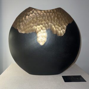 Dao Round Black and Gold Vase - Image 10