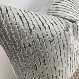 The Silver Splendor Cushion - Image 4