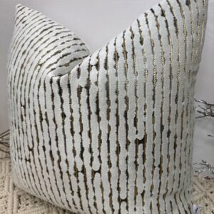 The Silver Splendor Cushion - Image 6