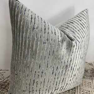 The Silver Splendor Cushion - Image 3